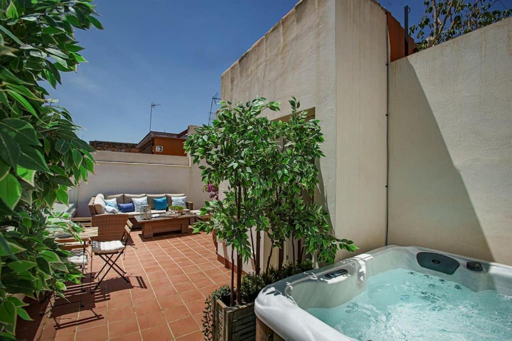 Mini Hotel In The Heart Of Sevilla For Exclusive Usage Exteriör bild