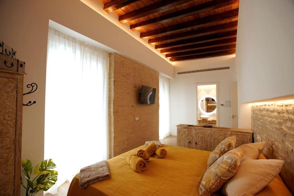 Mini Hotel In The Heart Of Sevilla For Exclusive Usage Exteriör bild
