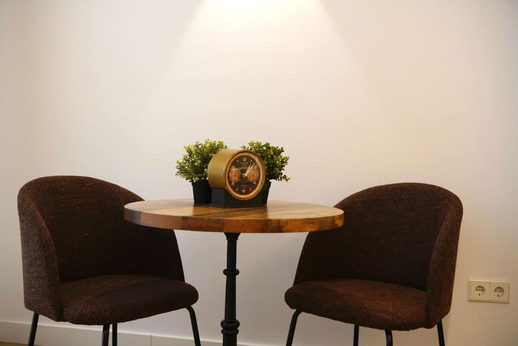 Mini Hotel In The Heart Of Sevilla For Exclusive Usage Exteriör bild